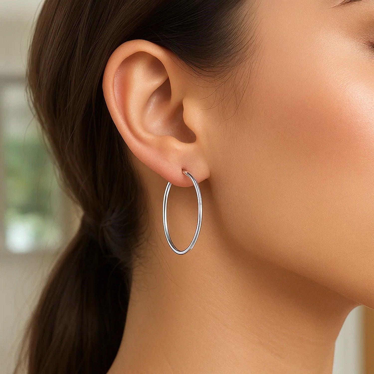 14k White Gold Polished Hoop Earrings (1.5x30mm)