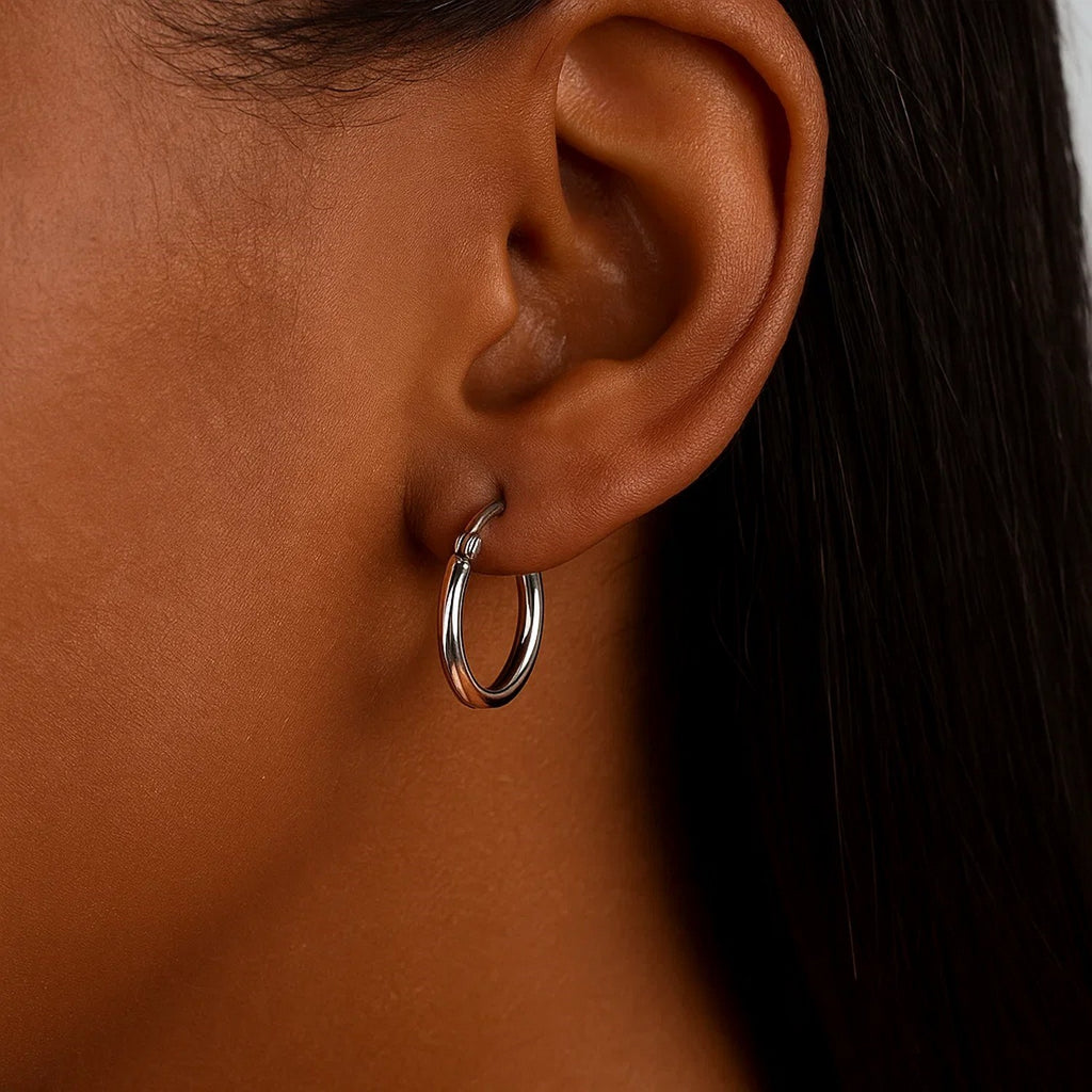 14k White Gold Polished Hoop Earrings (2x15mm)