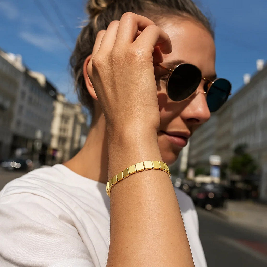 14k Yellow Gold High Polish Square Link Bracelet (6.00 mm)