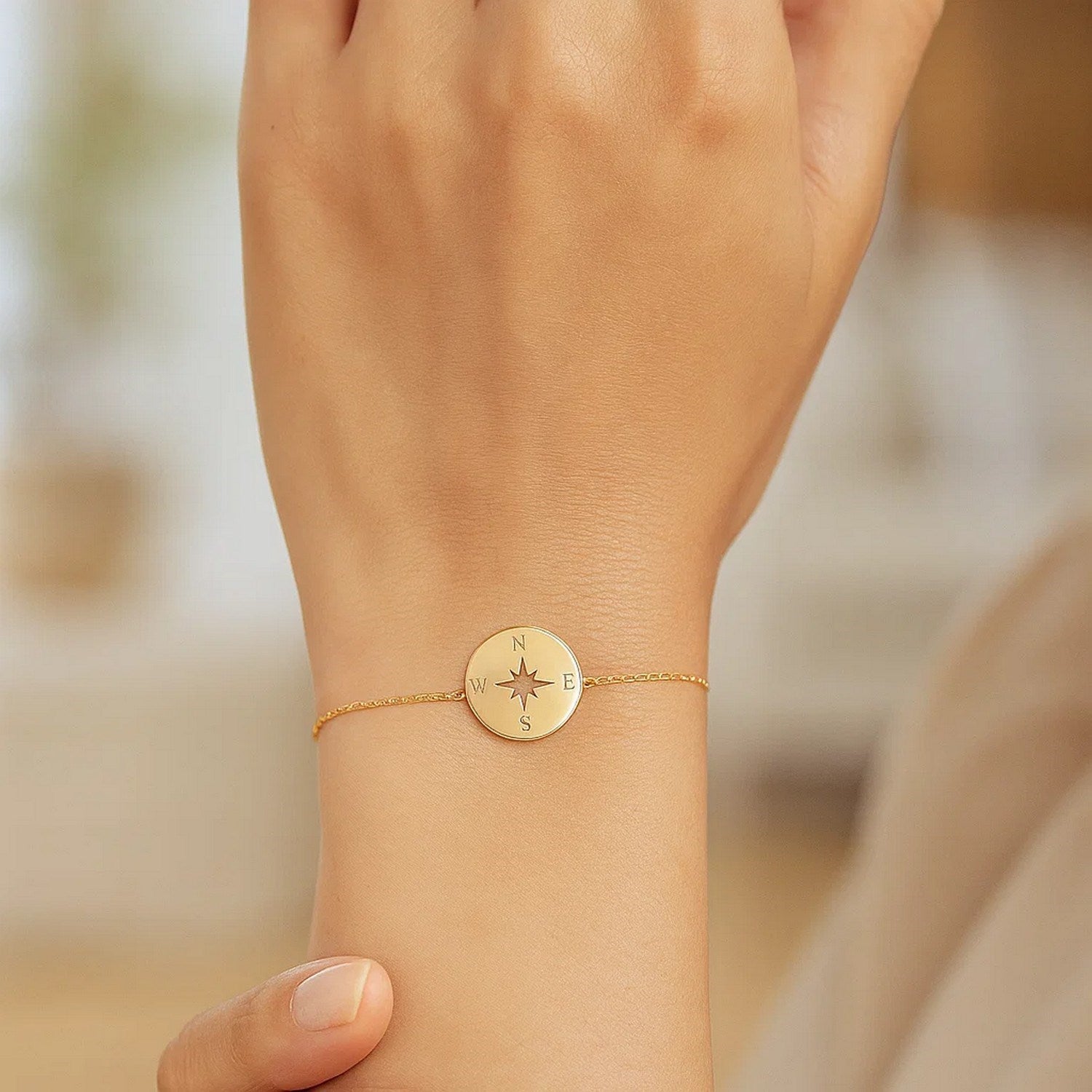 14k Yellow Gold 7 inch Bracelet with Compass (1.00 mm)