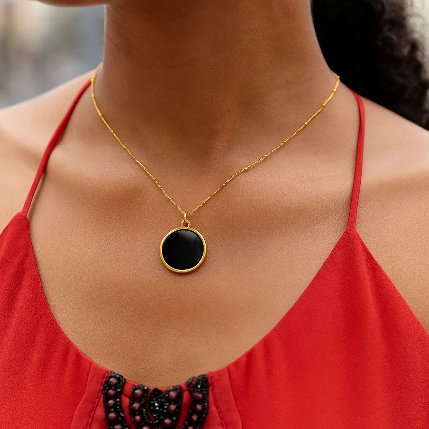 14K Yellow Gold Onyx Inlay Circle Necklace